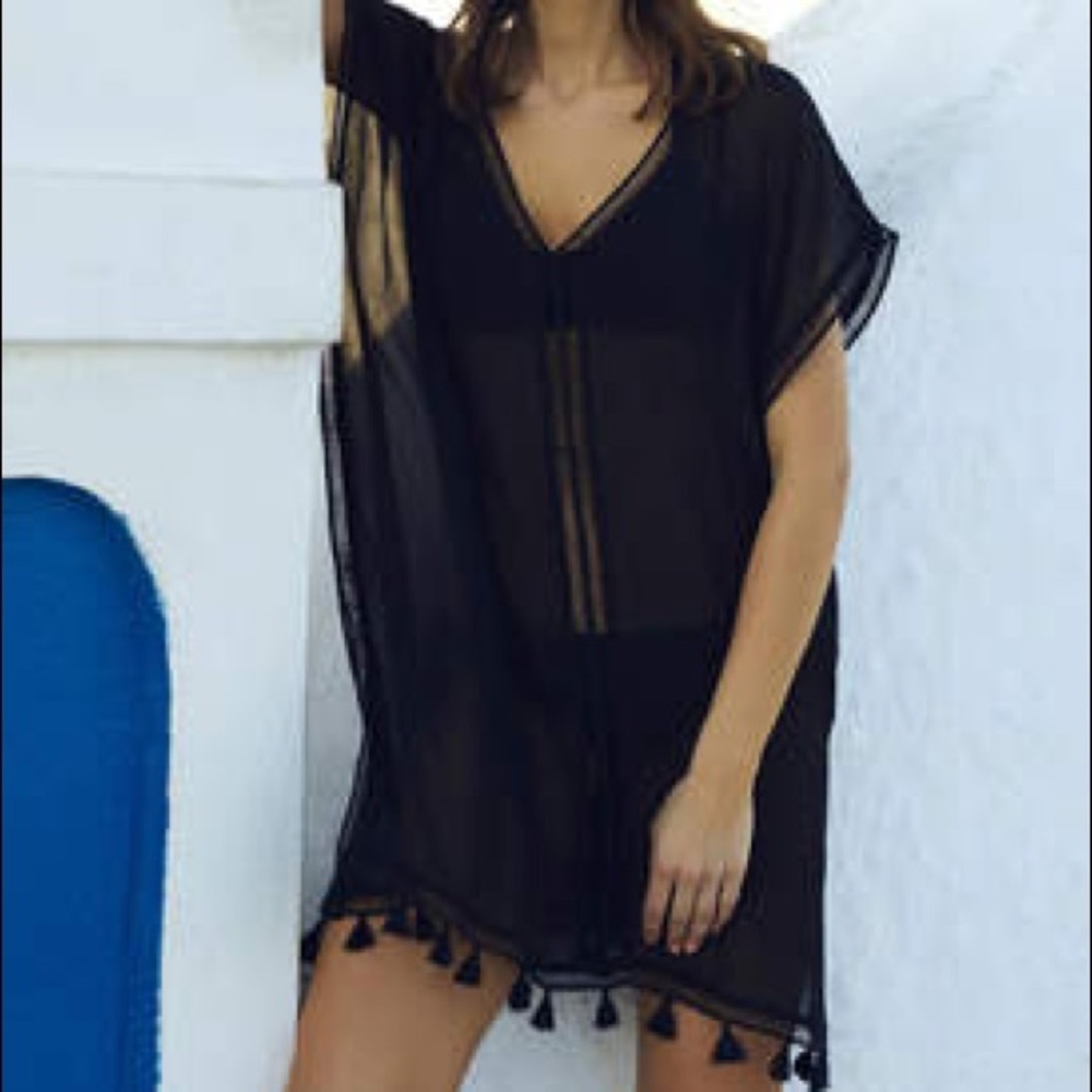 Skye Abia Coverup - Picture 1 of 3